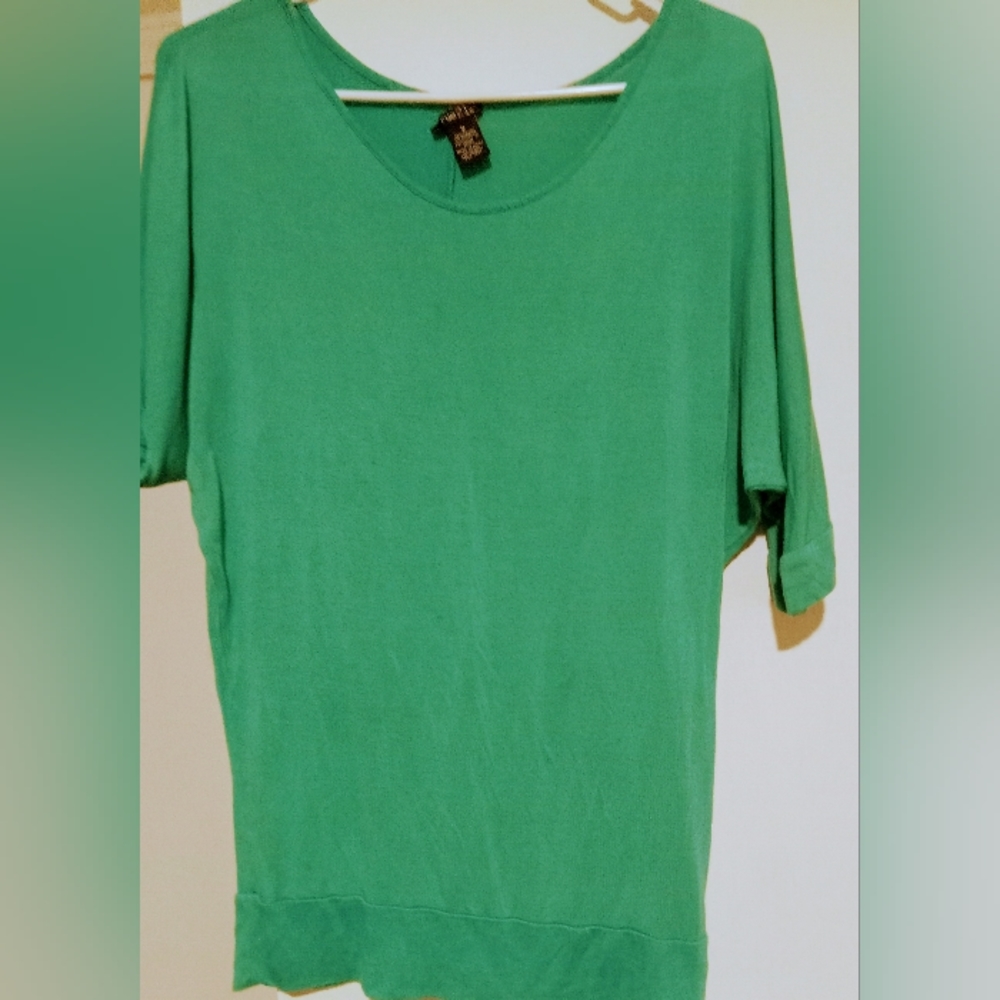 Women's Green Medium(size) tunic.